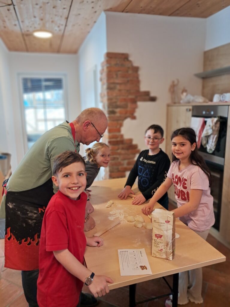 Mohnflesserl, backen, Bäcker, lecker, essen, Mehl, gemeinsam