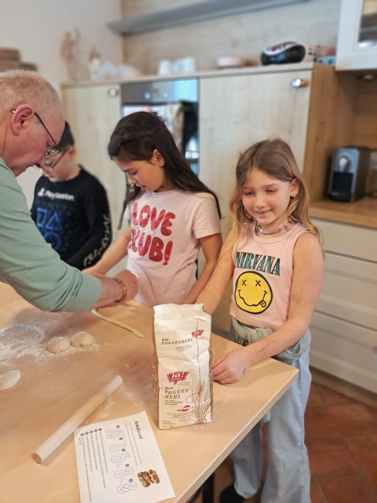 Mohnflesserl, backen, Bäcker, lecker, essen, Mehl, gemeinsam
