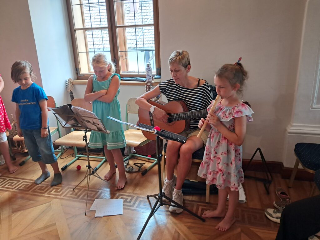 Theater, Schauspiel, musizieren, proben, Applaus, Zuschauer, feiern, Musik,